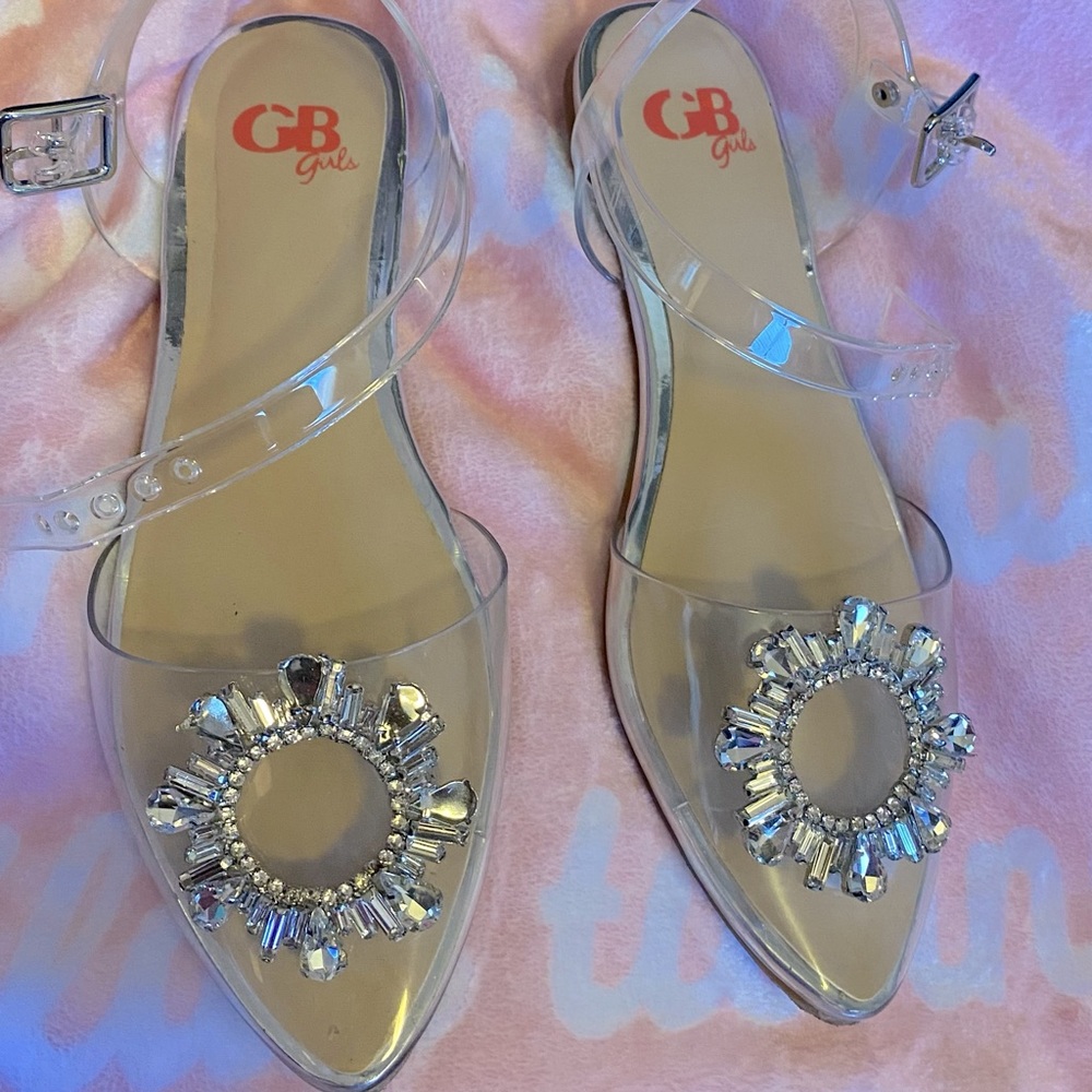 Cute GB clear sandals for kids!
